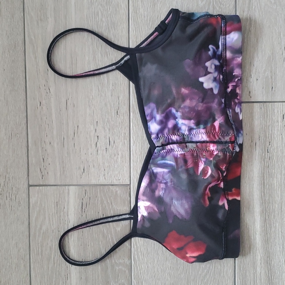 Lululemon floral bra Size 8
